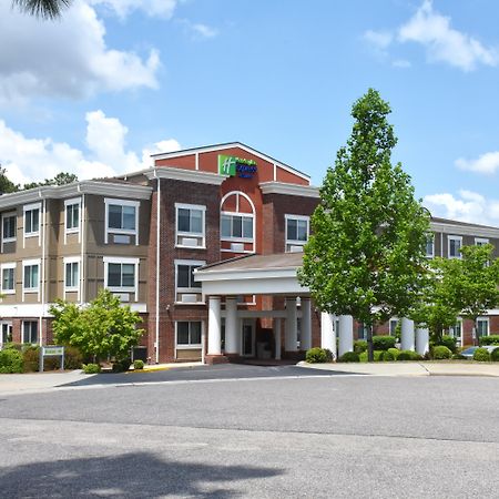 Holiday Inn Express & Suites Southern Pines-Pinehurst Area By Ihg Exterior photo