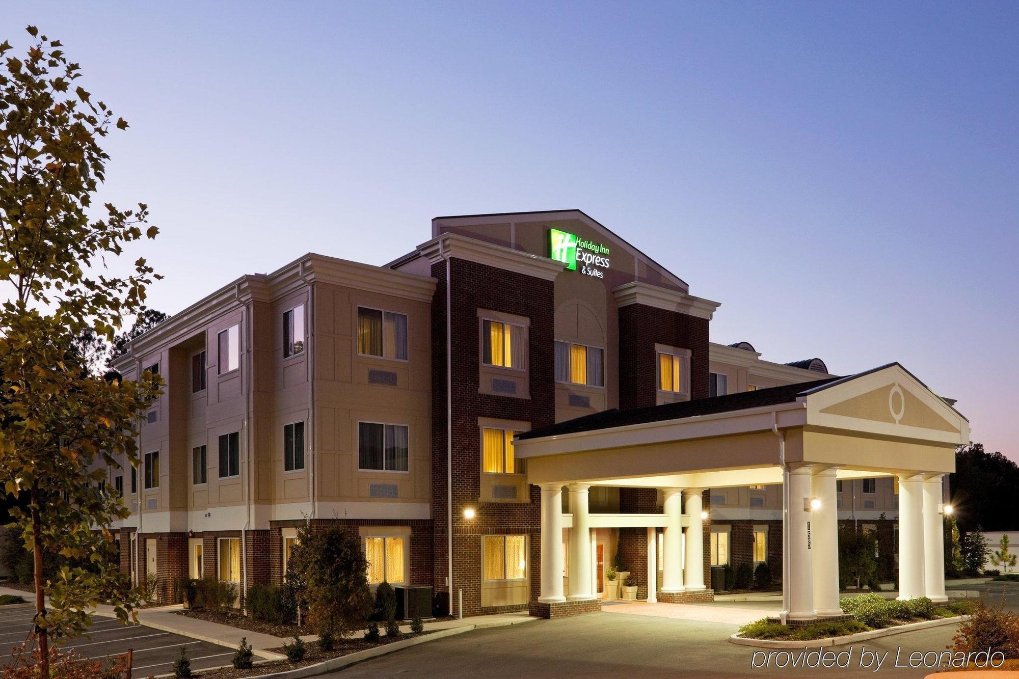 Holiday Inn Express & Suites Southern Pines-Pinehurst Area By Ihg Exterior photo