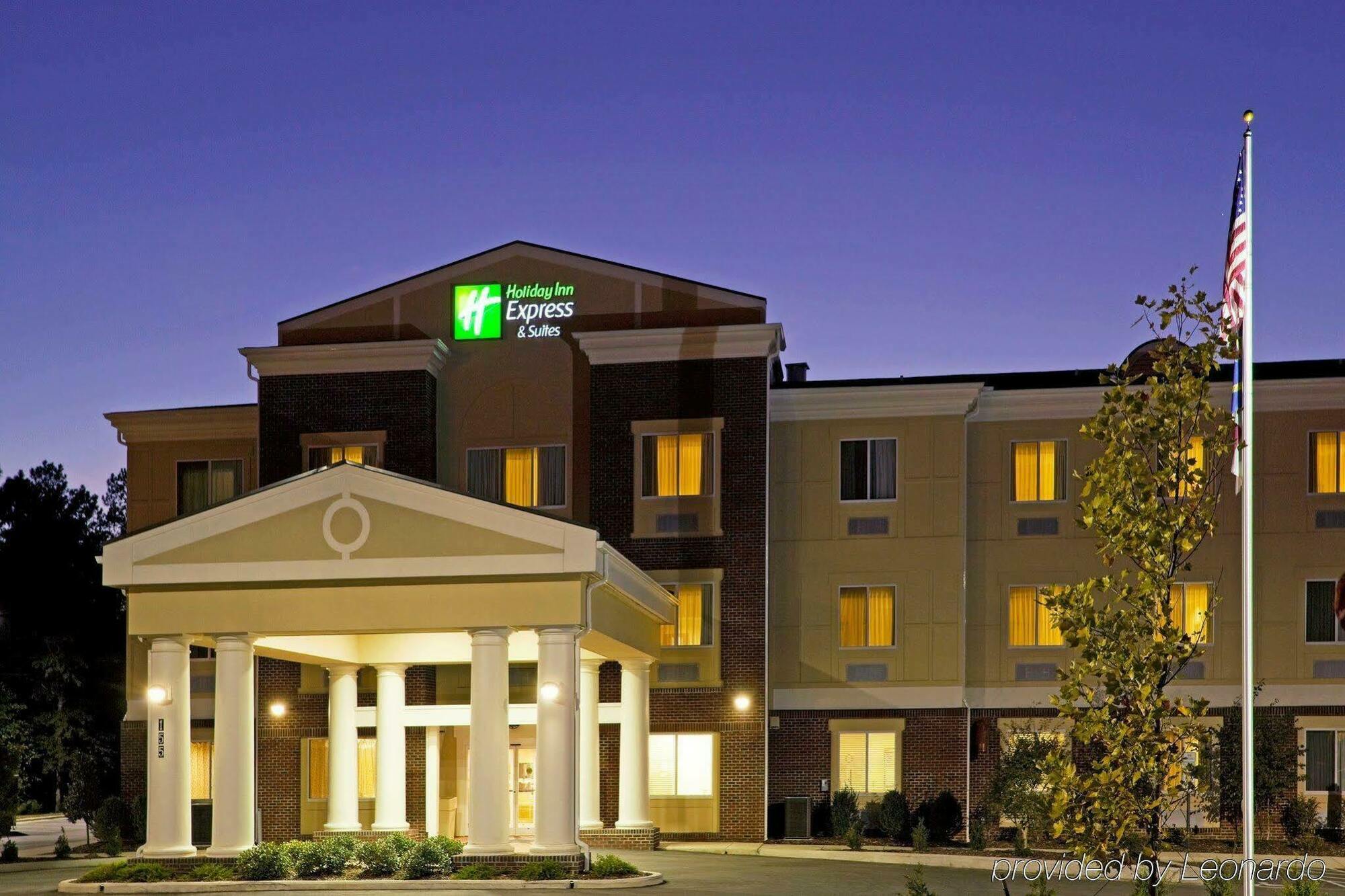 Holiday Inn Express & Suites Southern Pines-Pinehurst Area By Ihg Exterior photo